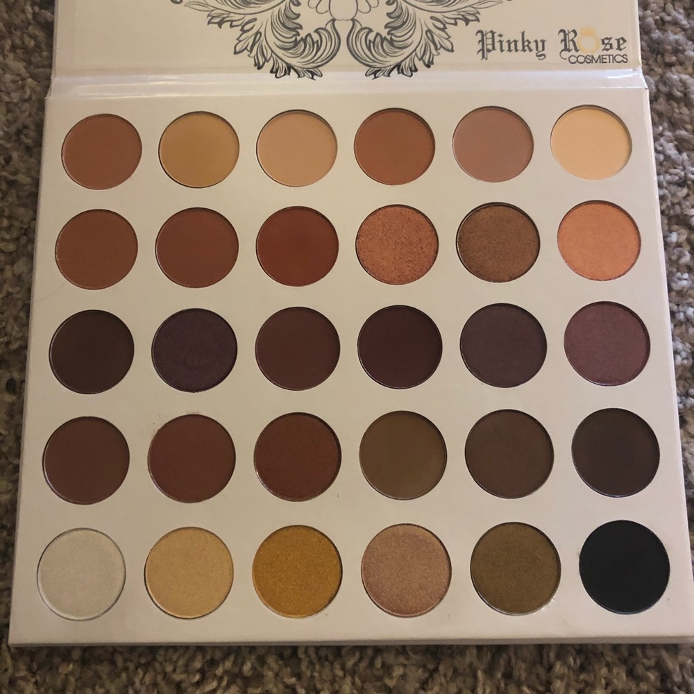 Pinky Rose cosmetics eyeshadow palette